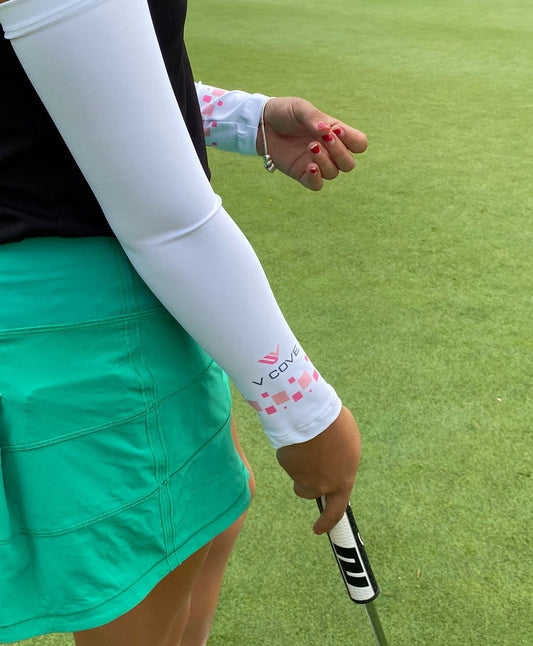 golf girl with uv protection arm sleeves